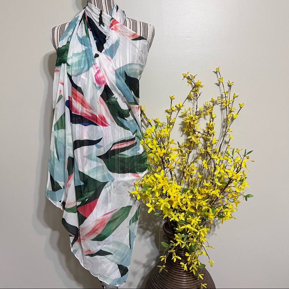 * Pool to Party by Subtle Luxury MultiColor Sarong/Bathing Suit Coverup